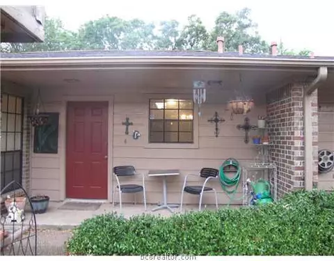 2824 Oakside, Bryan, TX 77802 photo 2