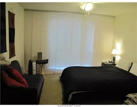 2824 Oakside, Bryan, TX 77802 photo 6