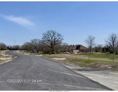 8501 Green Br, Bryan, TX 77808 photo 4