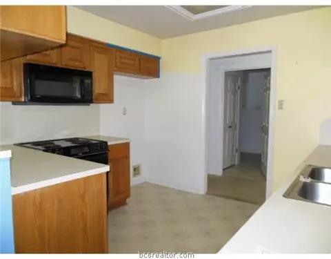 4405 Warwick Ln, Bryan, TX 77802 photo 11