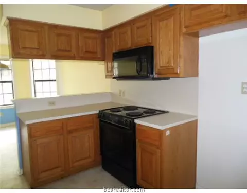 4405 Warwick Ln, Bryan, TX 77802 photo 13