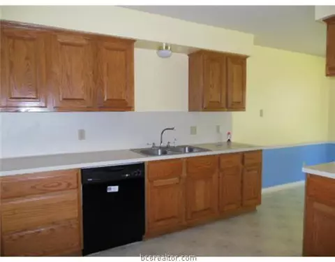 4405 Warwick Ln, Bryan, TX 77802 photo 12