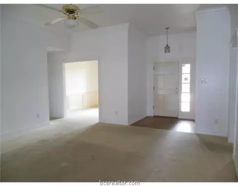 4405 Warwick Ln, Bryan, TX 77802 photo 7