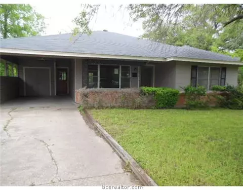 1012 E 27th St, Bryan, TX 77803 photo 1