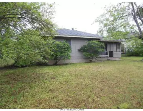 1012 E 27th St, Bryan, TX 77803 photo 4