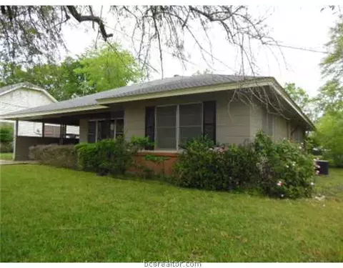 1012 E 27th St, Bryan, TX 77803 photo 2