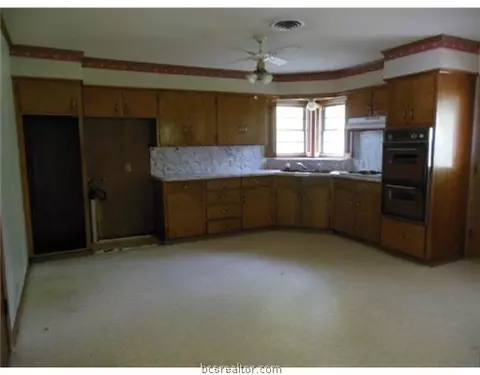1012 E 27th St, Bryan, TX 77803 photo 8
