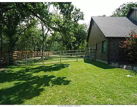 7622 Hidden Trl, Bryan, TX 77808 photo 4