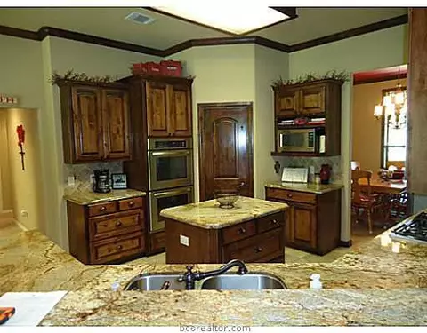 7622 Hidden Trl, Bryan, TX 77808 photo 12