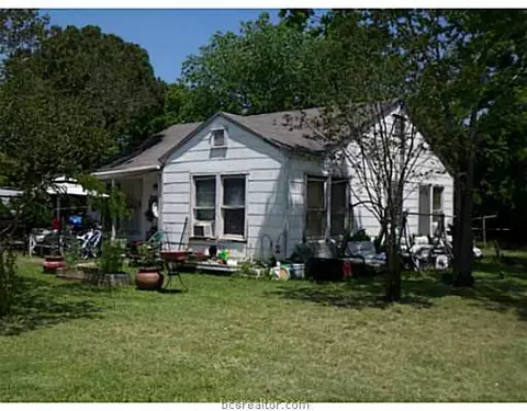 1004 Burt St, Bryan, TX 77802 photo 1