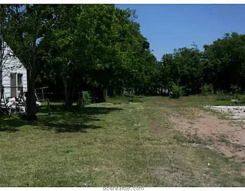1004 Burt St, Bryan, TX 77802 photo 2
