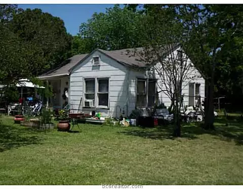 1004 Burt St, Bryan, TX 77802 photo 4