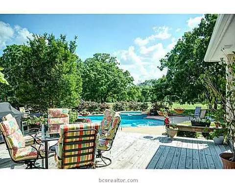 5802 Easterling Dr, Bryan, TX 77808 photo 24