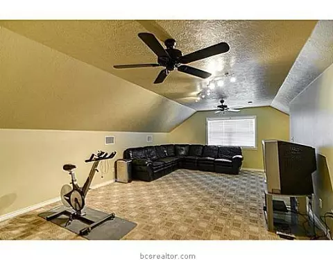 5802 Easterling Dr, Bryan, TX 77808 photo 21
