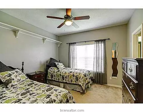 5802 Easterling Dr, Bryan, TX 77808 photo 17