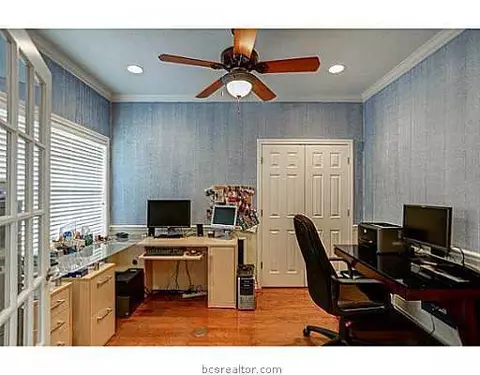5802 Easterling Dr, Bryan, TX 77808 photo 10