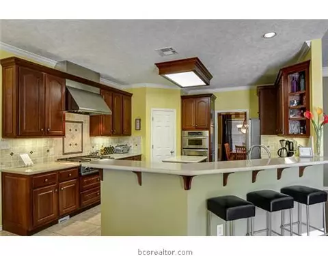5802 Easterling Dr, Bryan, TX 77808 photo 13