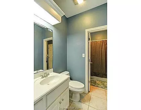 5802 Easterling Dr, Bryan, TX 77808 photo 18