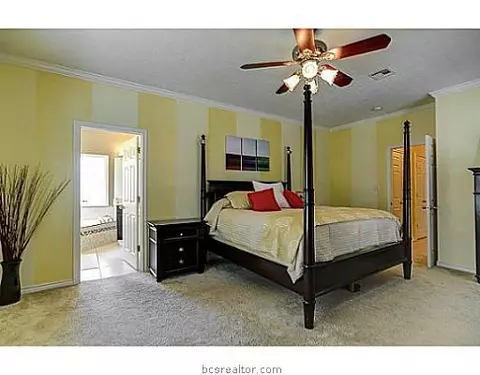 5802 Easterling Dr, Bryan, TX 77808 photo 7
