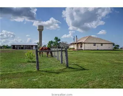 7645 Planters, Bryan, TX 77808 photo 4