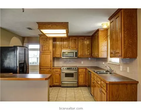 7645 Planters, Bryan, TX 77808 photo 7