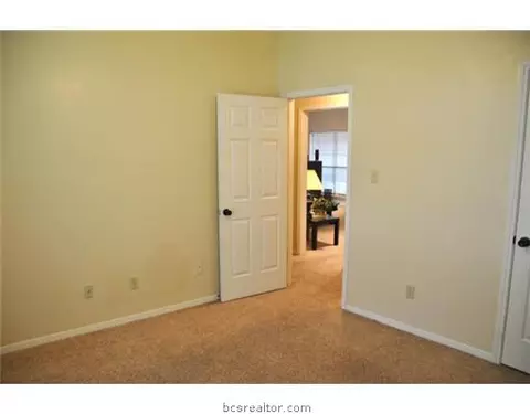 2008 Cobblestone Ln, Bryan, TX 77807 photo 10