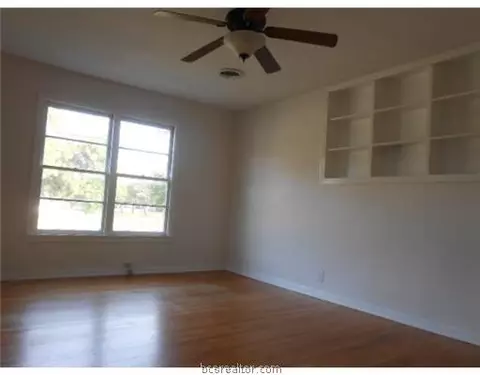 1010 E 31st, Bryan, TX 77802 photo 8