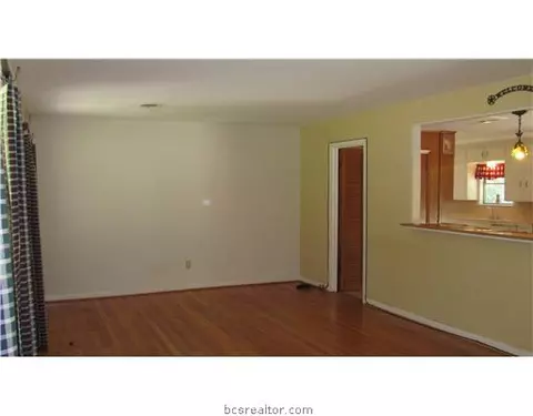 2405 Wayside Dr, Bryan, TX 77802 photo 7