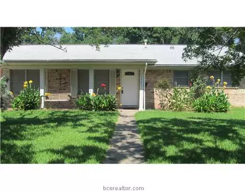 2405 Wayside Dr, Bryan, TX 77802 photo 1