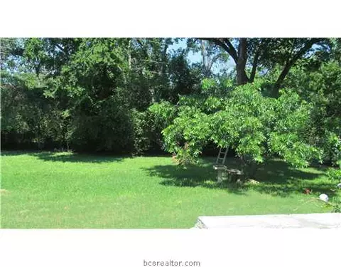 2405 Wayside Dr, Bryan, TX 77802 photo 23
