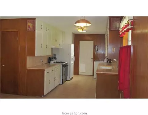 2405 Wayside Dr, Bryan, TX 77802 photo 10