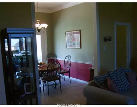 3917 Brighton Dr, Bryan, TX 77802 photo 7