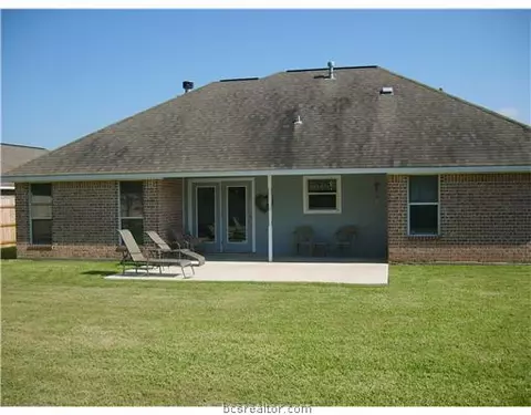 3917 Brighton Dr, Bryan, TX 77802 photo 6