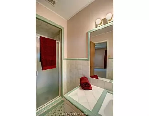 2308 Wayside Dr, Bryan, TX 77802 photo 8