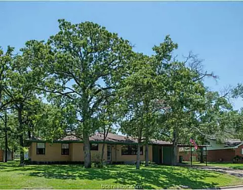 2308 Wayside Dr, Bryan, TX 77802 photo 1