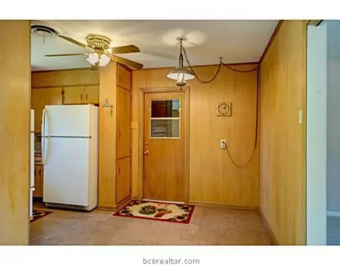 2308 Wayside Dr, Bryan, TX 77802 photo 5