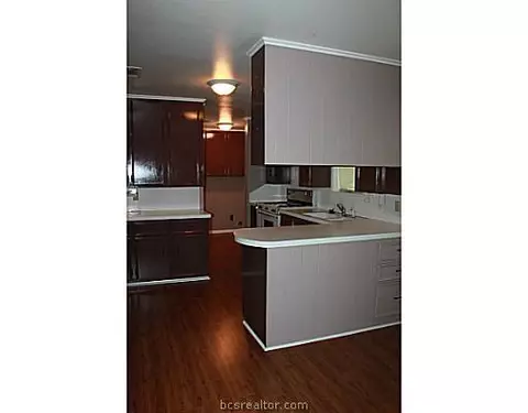 2001 Wayside, Bryan, TX 77802 photo 5