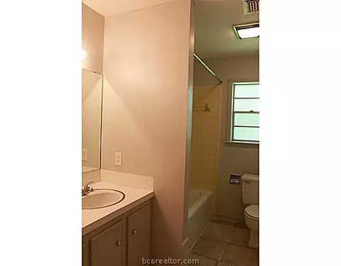 2001 Wayside, Bryan, TX 77802 photo 14