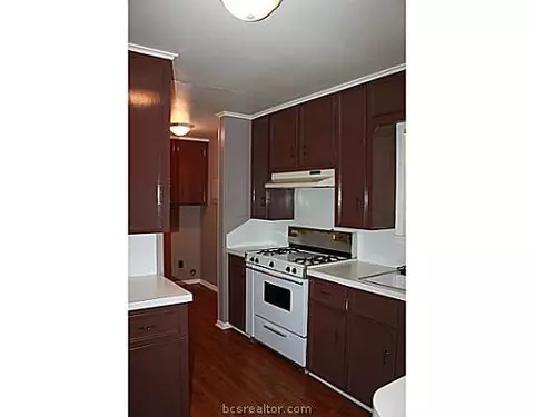 2001 Wayside, Bryan, TX 77802 photo 6