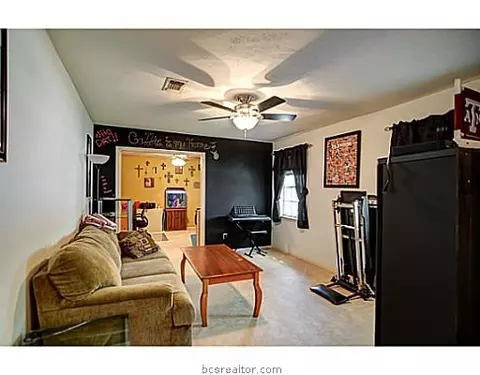3815 Windridge Dr, Bryan, TX 77802 photo 4