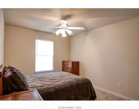 2108 Amberglow Pl, Bryan, TX 77801 photo 9