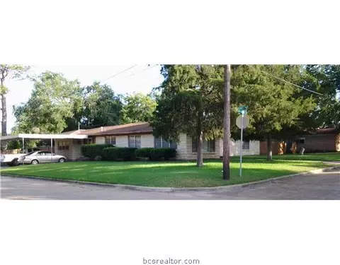 401 E Dodge St, Bryan, TX 77803 photo 3