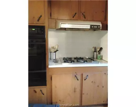 401 E Dodge St, Bryan, TX 77803 photo 6