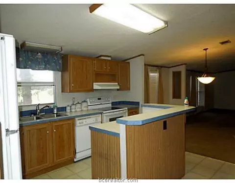 2066 Cr 347, Gause, TX 77857 photo 6