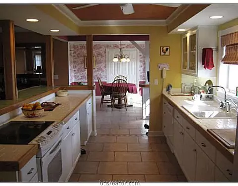 11146 Forsthoff, Bryan, TX 77808 photo 14