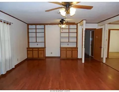 1804 E 26th, Bryan, TX 77802 photo 2