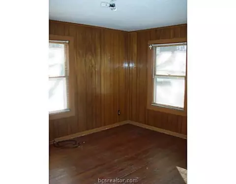 703 E 24th St, Bryan, TX 77803 photo 8