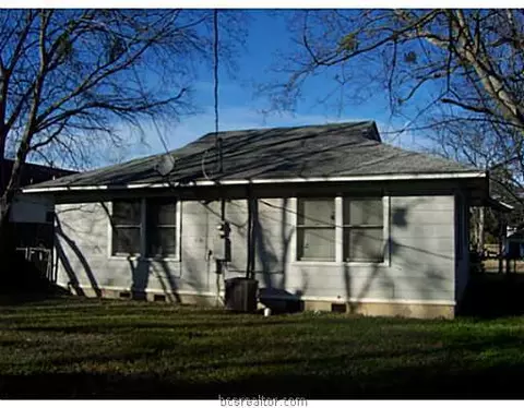 703 E 24th St, Bryan, TX 77803 photo 2