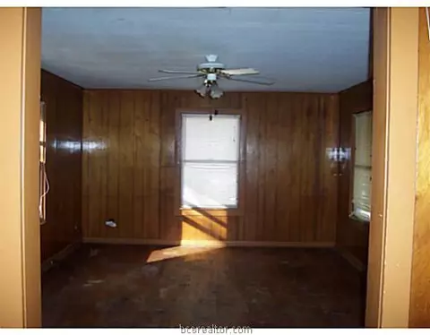 703 E 24th St, Bryan, TX 77803 photo 4