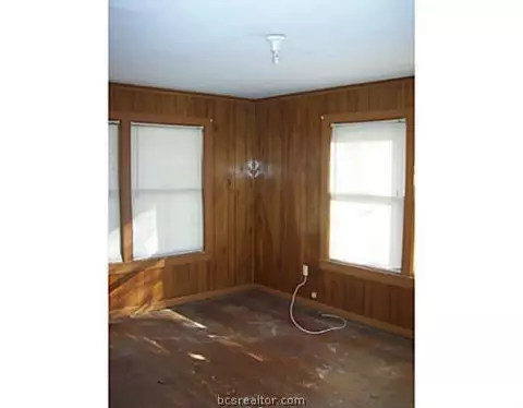 703 E 24th St, Bryan, TX 77803 photo 9